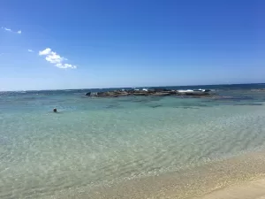 ピンクの砂浜で有名なエラフォニシビーチ / Elafonisi Beach